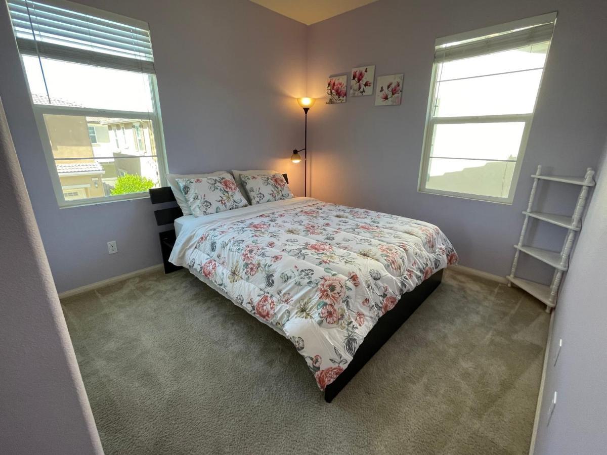 Spacious And Modern Home Near Temecula Wineries Мурриета Экстерьер фото